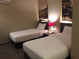 The Grand Jade Hotel