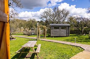 Orchard Hideaways