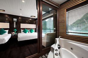Alisa Luxury Cruise