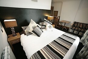 Oxwich Bay Hotel