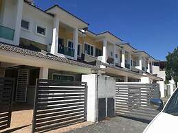 Zahara Homestay