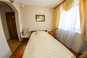 Karmen Hotel