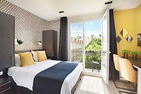 YAYS Paris Zola by Numa