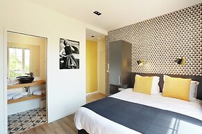 YAYS Paris Zola by Numa