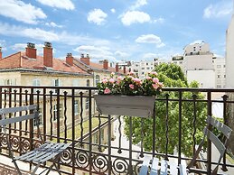 YAYS Paris Zola by Numa