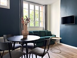 YAYS Paris Zola by Numa