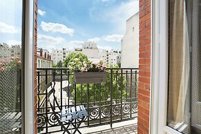 YAYS Paris Zola by Numa