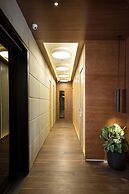 Dominic Smart & Luxury Suites Parliament