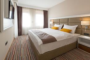 Hotel Tesla - Smart Stay