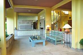 Palm Court Suites