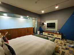 Slow Wow Hot Spring Hotel