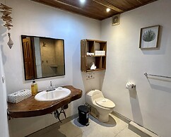 Hotel El Manglar & Cantarana