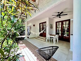 Hotel El Manglar & Cantarana