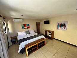 Hotel El Manglar & Cantarana