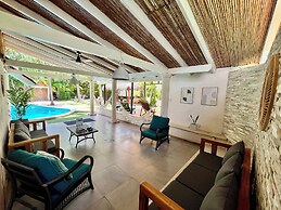 Hotel El Manglar & Cantarana