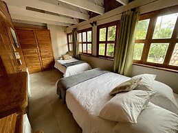 Hotel El Manglar & Cantarana