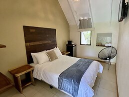 Hotel El Manglar & Cantarana