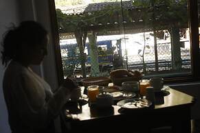 Seven Mapi Hotel