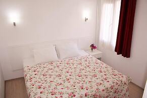Parla Apart Otel