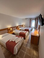 Yelken Hotel Akyaka