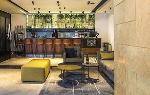 Koresh Hotel
