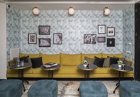 Koresh Hotel