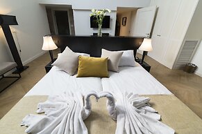 Koresh Hotel
