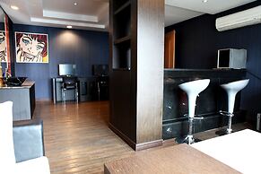 V Hotel