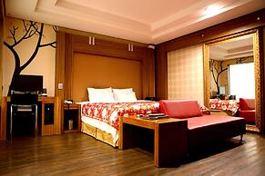 V Hotel
