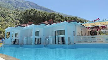 Mozaik Swim Up Hotel and Apartments