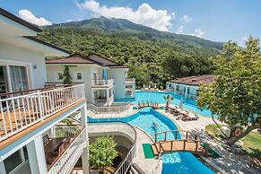 Mozaik Swim Up Hotel and Apartments