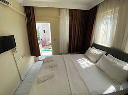Cam Hotel