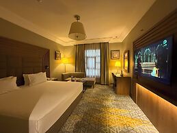 Crown Town Hotel