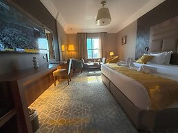 Crown Town Hotel