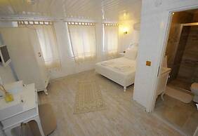 Alacati Alanur Otel