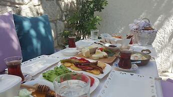 Alacati Alanur Otel