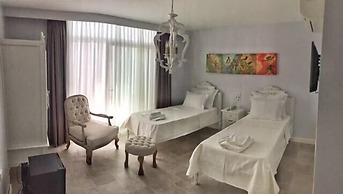 Alacaat  Otel