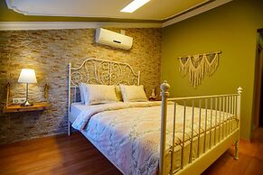 Urla Zeytin Otel
