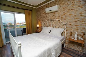 Urla Zeytin Otel