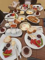 Sari Konak Otel