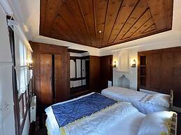 Sari Konak Otel