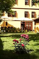 Sari Konak Otel