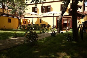 Sari Konak Otel