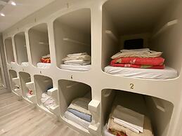 The Golden Stork - Hostel