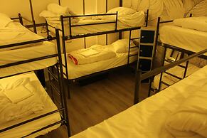 The Golden Stork - Hostel