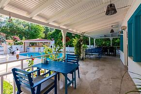 Calypso Cozy Suites