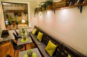 H5 Hotel
