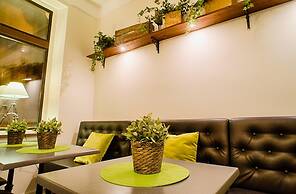 H5 Hotel