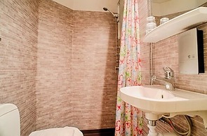 H5 Hotel