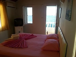 Yona Motel
